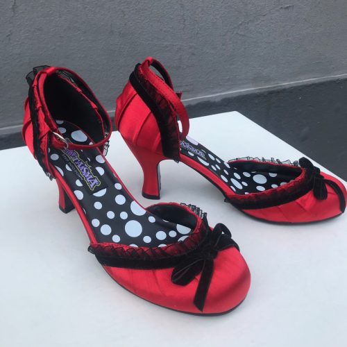 Rode schoenen polka dot en bandjes
