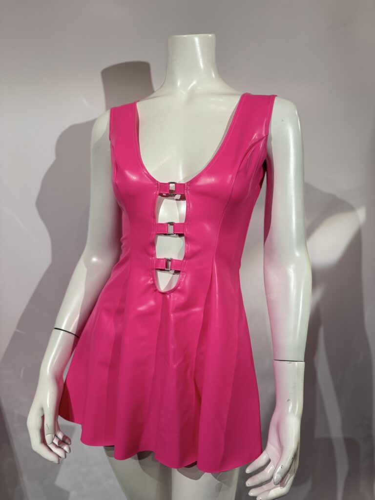 PINK DATEX DRESS KLOKKEND