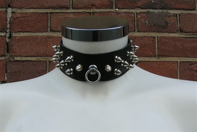 LEATHER COLLAR SPIKES