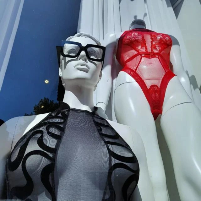 Помеломен порно көру